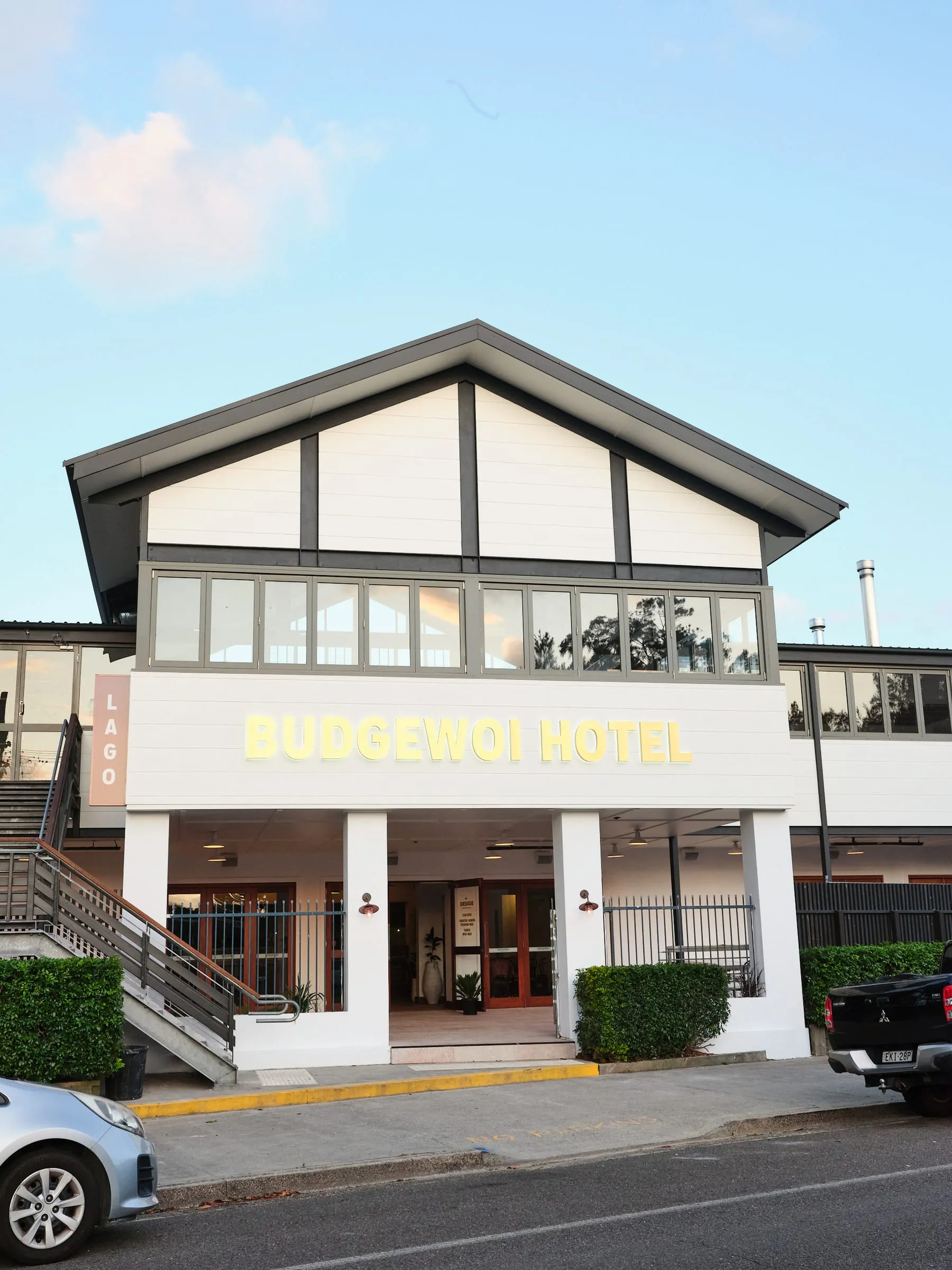 Budgewoi Hotel — photograph 12 of 12