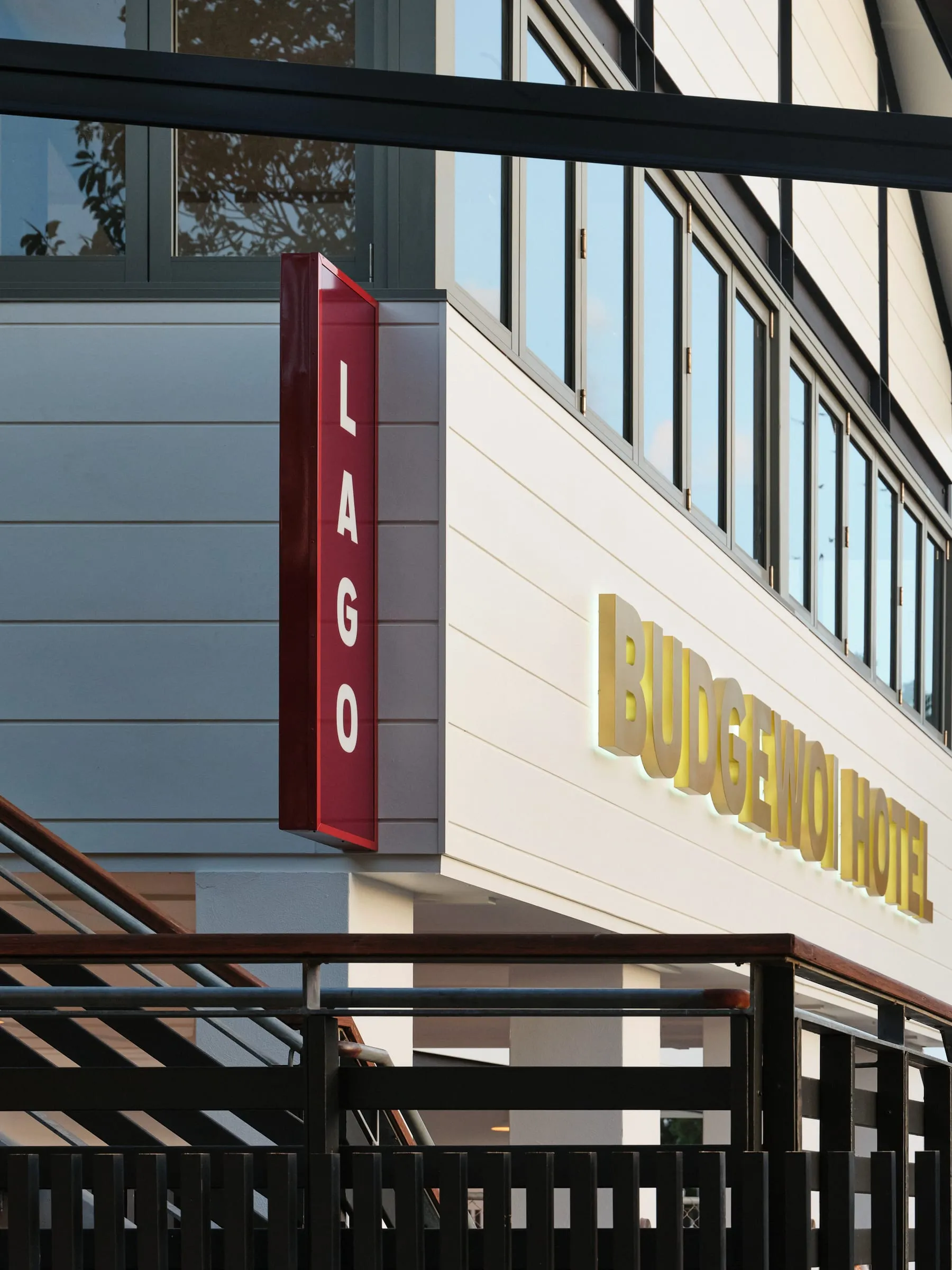Budgewoi Hotel, photograph 3 of 12